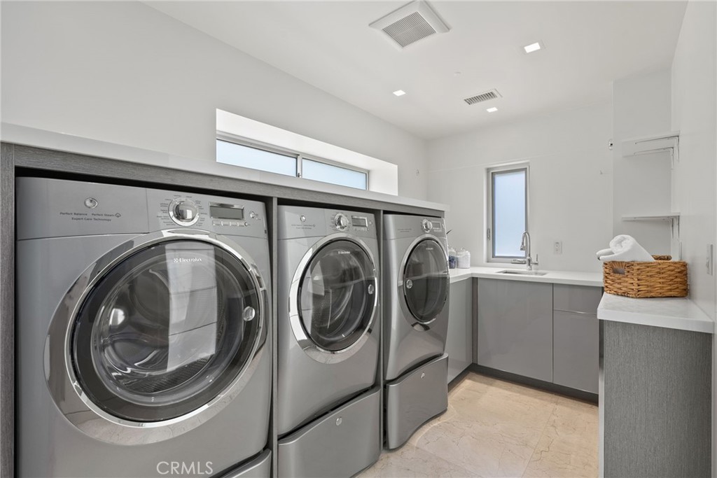 MLS #OC25136591 image #66