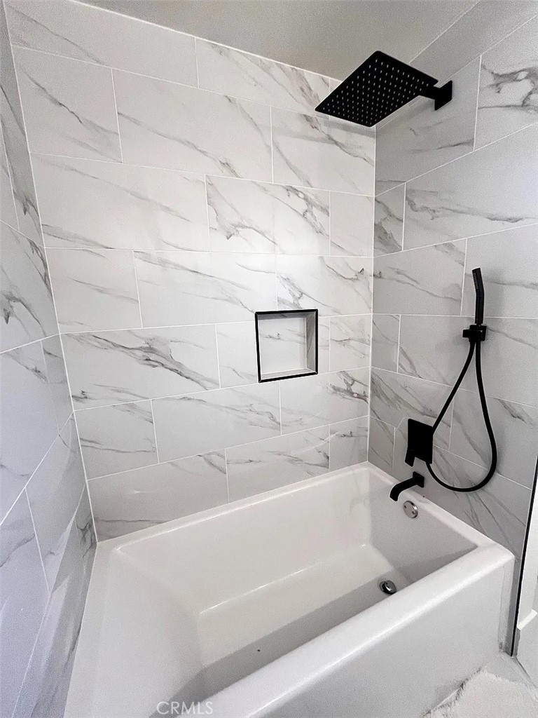 MLS #OC25136726 image #10