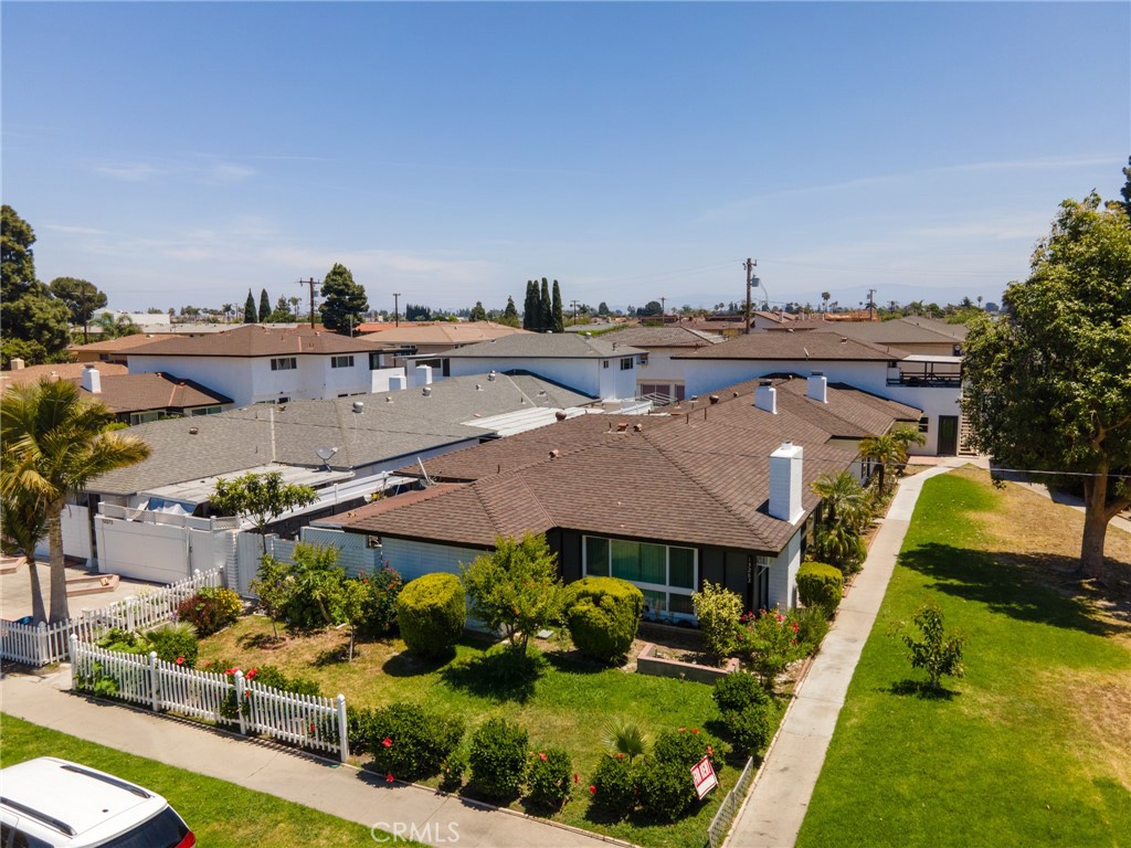 MLS #OC25136748 image #0