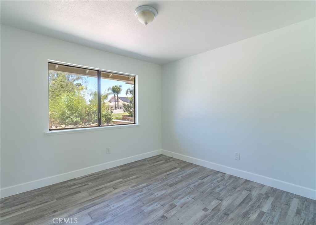 MLS #OC25137001 image #11