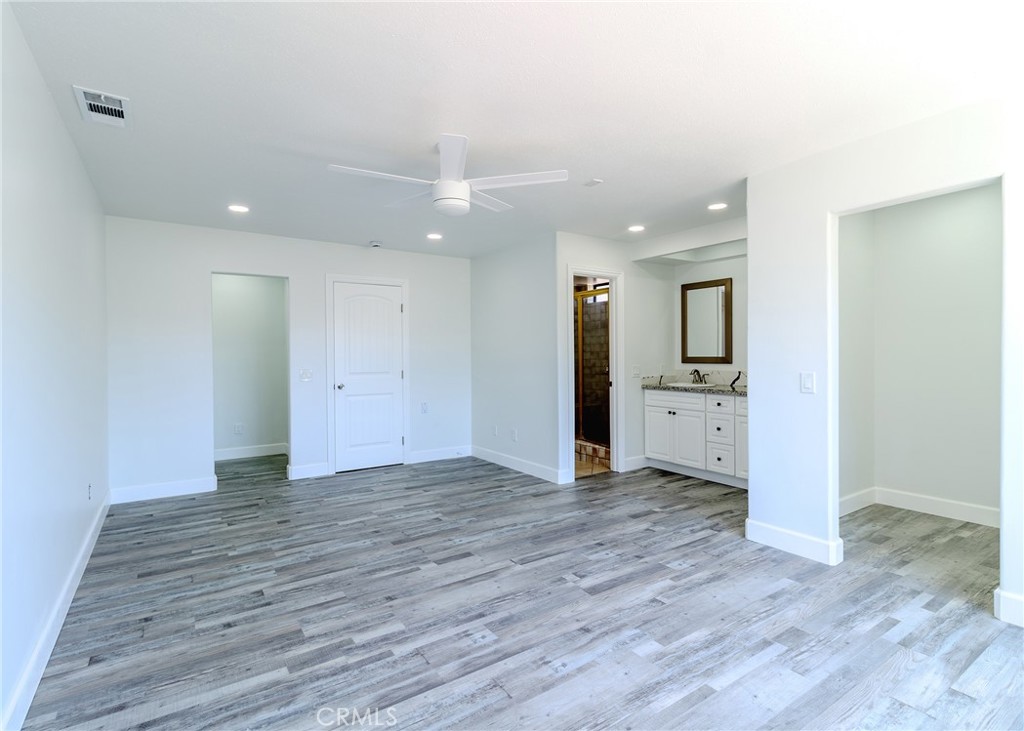 MLS #OC25137001 image #14