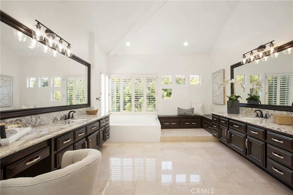 MLS #OC25137021 image #21