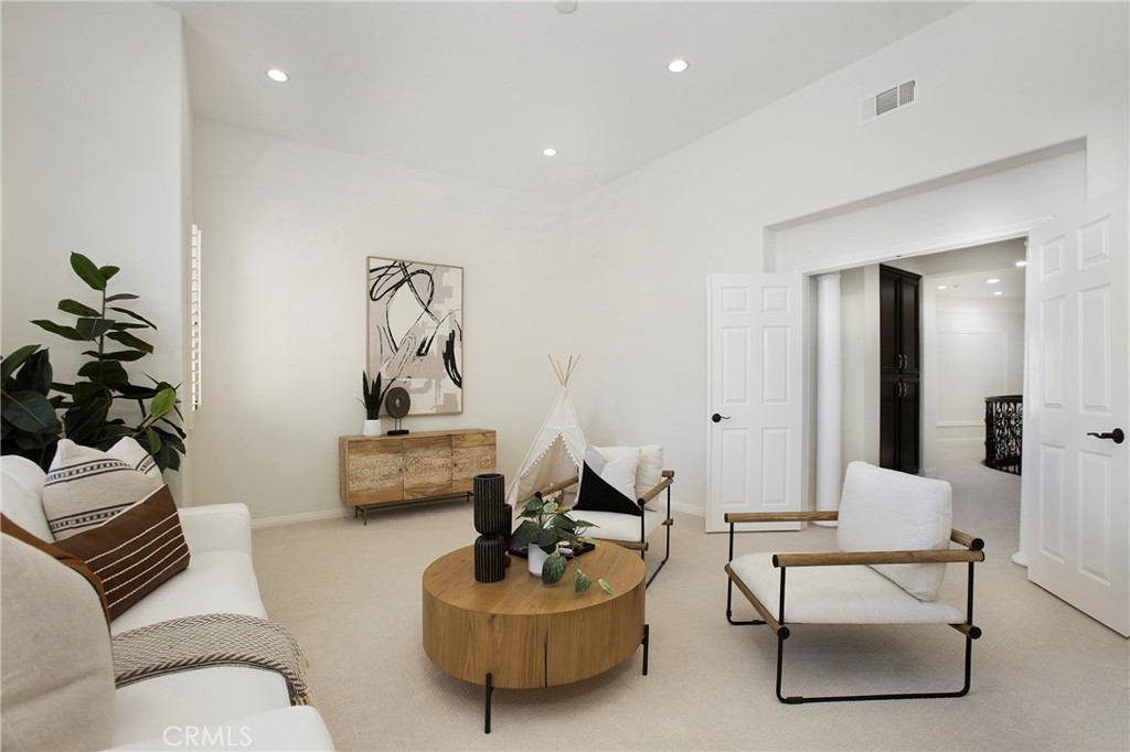 MLS #OC25137021 image #25