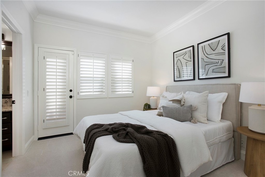 MLS #OC25137021 image #32