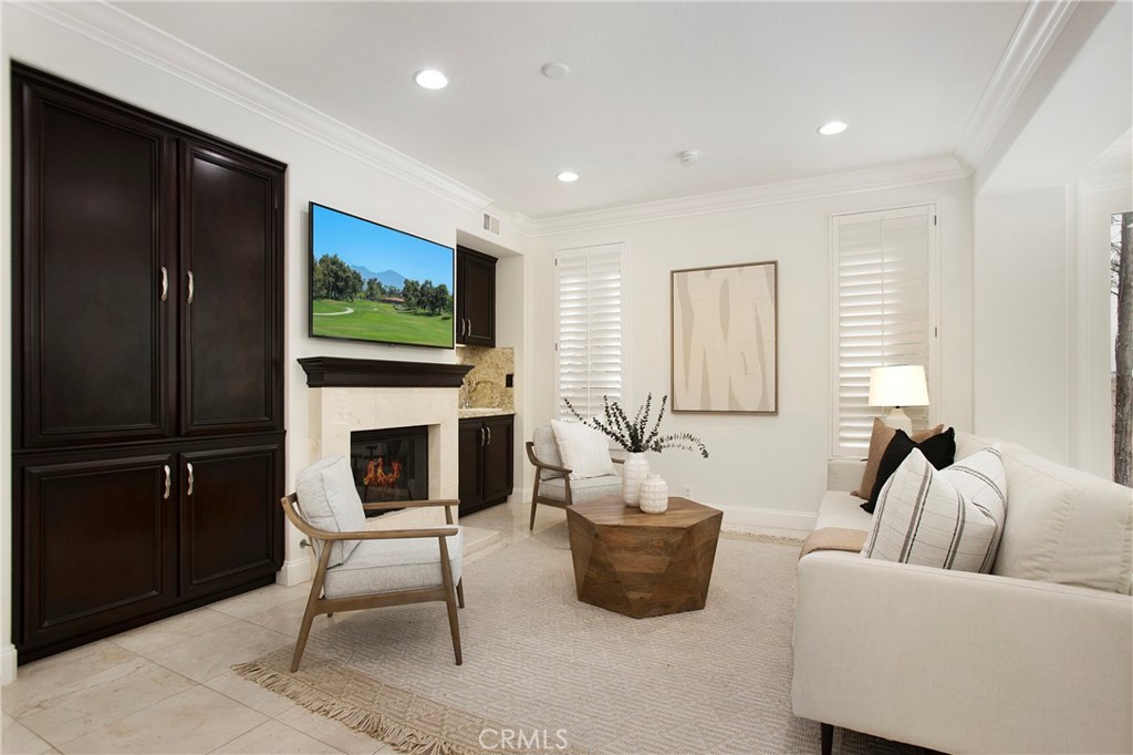 MLS #OC25137021 image #8