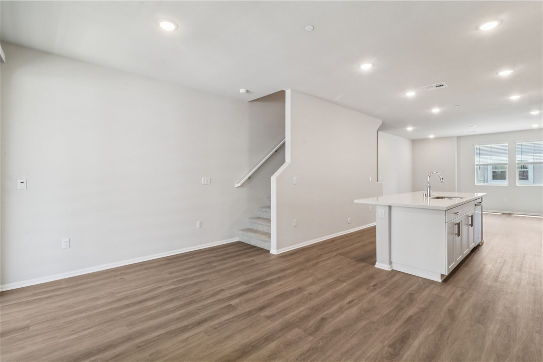 MLS #OC25137559 image #18