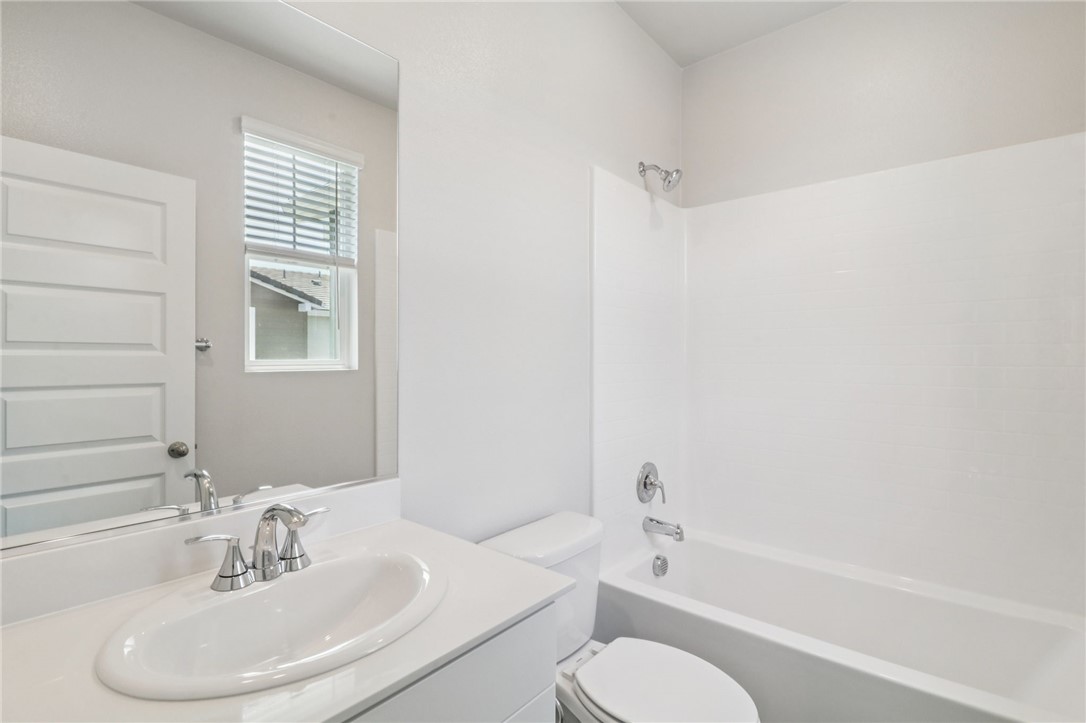 MLS #OC25137559 image #23