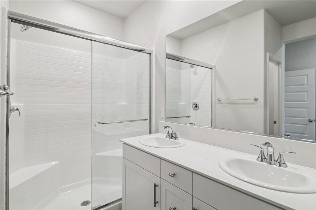 MLS #OC25137559 image #24