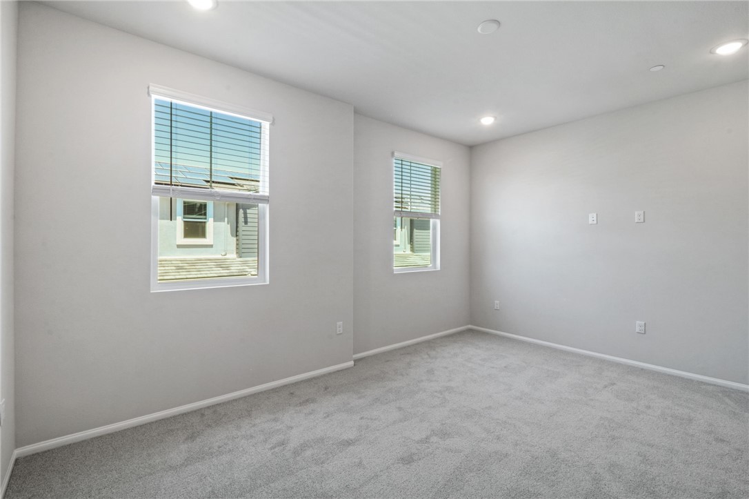 MLS #OC25137559 image #26