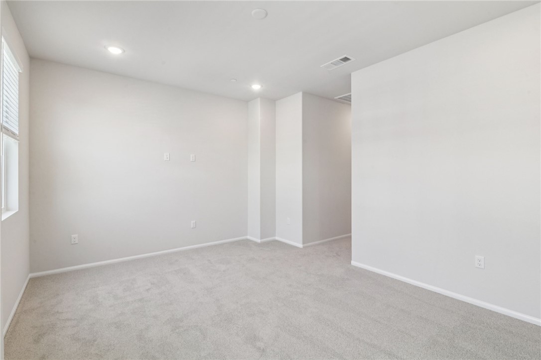 MLS #OC25137559 image #27