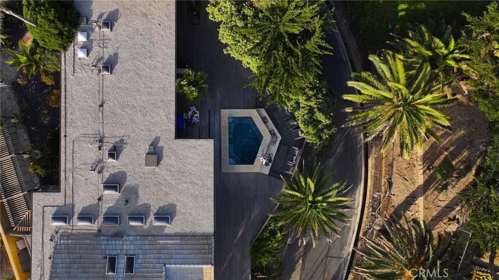 MLS #OC25137900 image #1