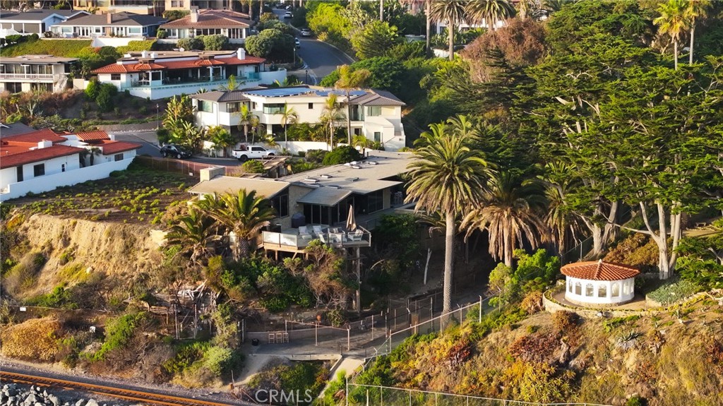 MLS #OC25137900 image #10