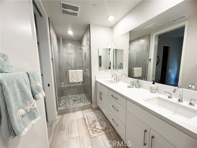 MLS #OC25138018 image #13