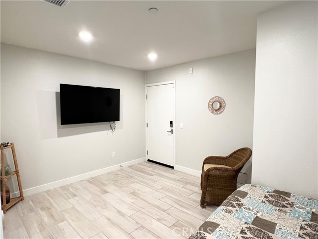 MLS #OC25138018 image #3