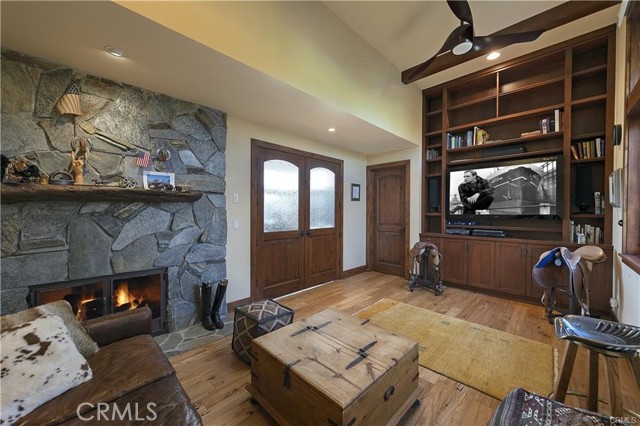 MLS #OC25138052 image #37