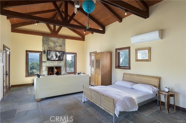 MLS #OC25138052 image #40