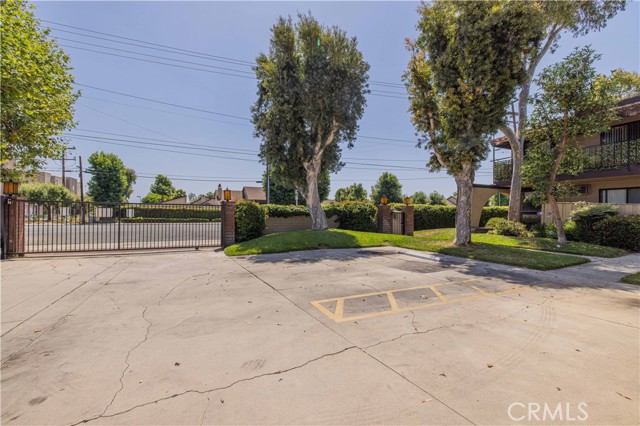 MLS #OC25138482 image #12