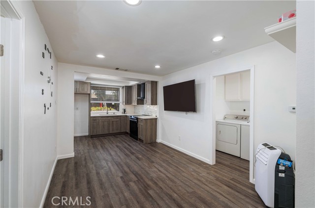 MLS #OC25138482 image #9