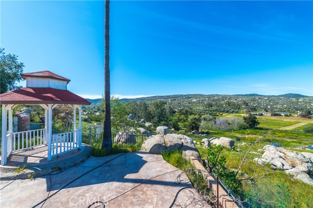 MLS #OC25138486 image #2