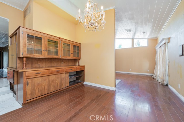MLS #OC25138486 image #24