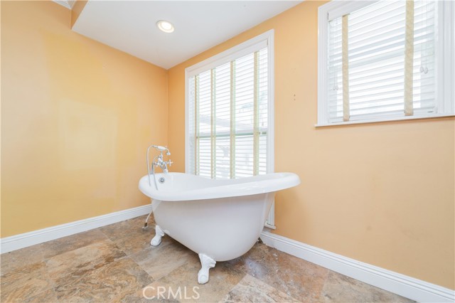 MLS #OC25138486 image #30