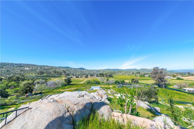 MLS #OC25138486 image #9