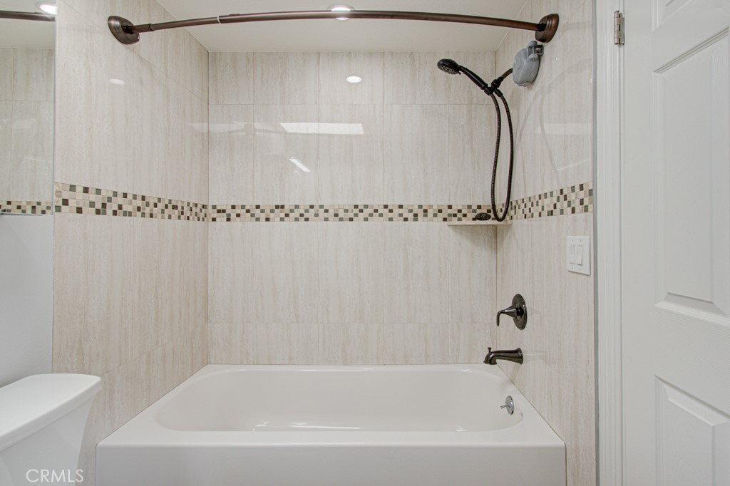 MLS #OC25139817 image #19