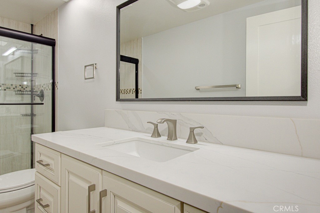 MLS #OC25139817 image #24