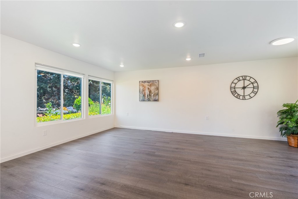 MLS #OC25140044 image #2