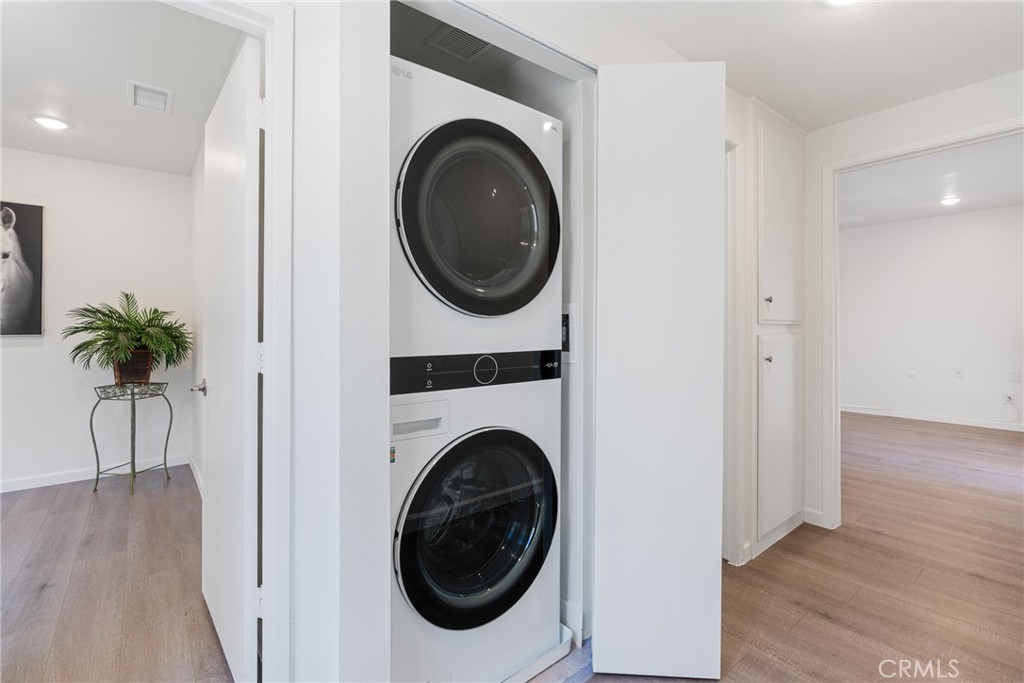 MLS #OC25140044 image #23