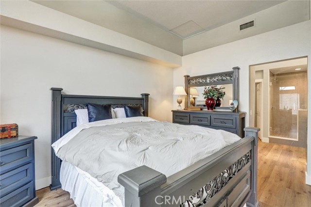 MLS #OC25140509 image #14