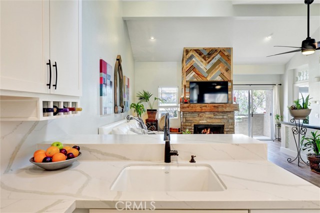 MLS #OC25140509 image #9