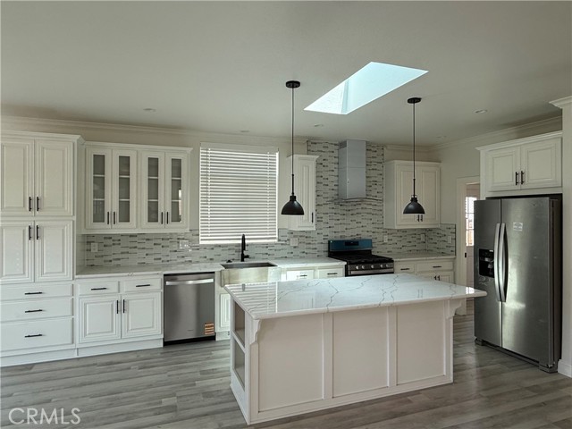 MLS #OC25140684 image #2