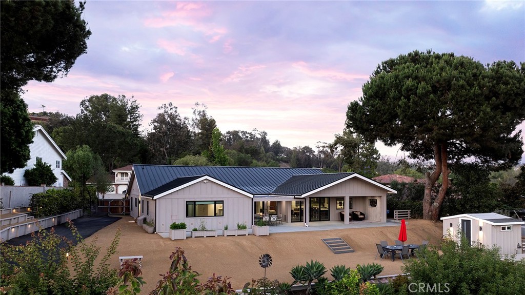 MLS #OC25140779 image #1