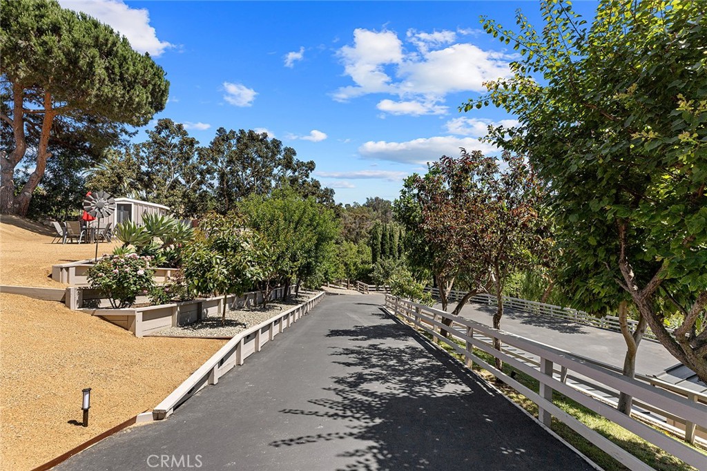 MLS #OC25140779 image #29