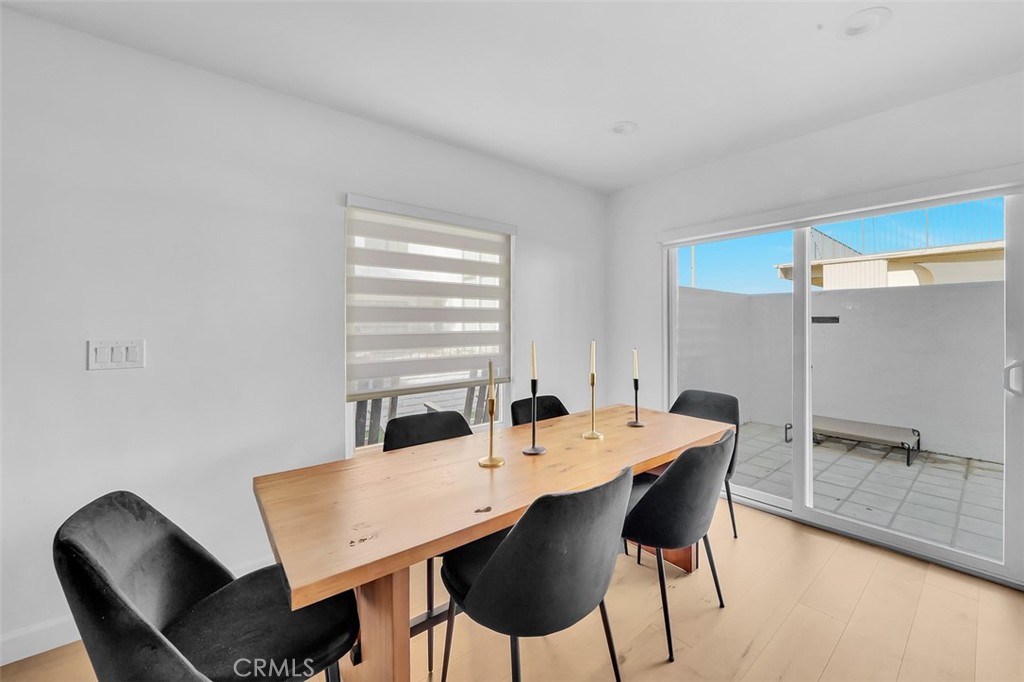 MLS #OC25140811 image #10