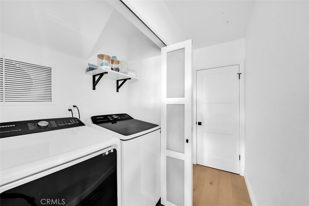 MLS #OC25140811 image #15