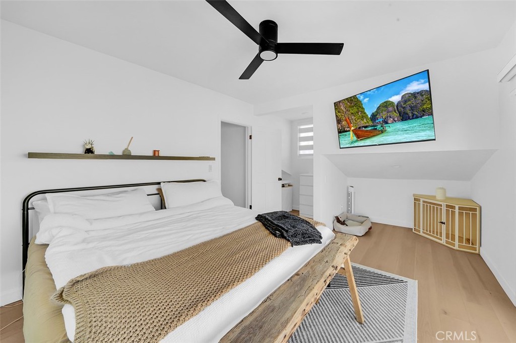 MLS #OC25140811 image #23