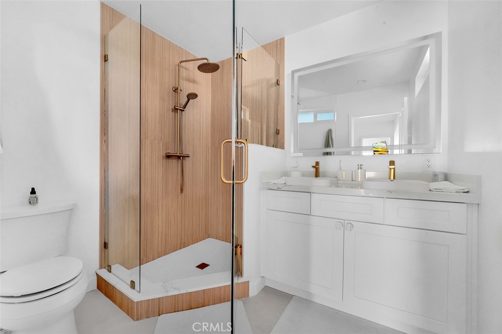 MLS #OC25140811 image #24