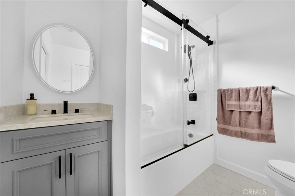 MLS #OC25140811 image #25