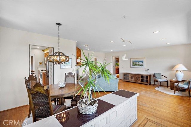 MLS #OC25140820 image #10