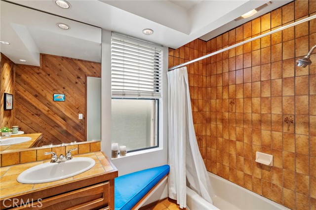 MLS #OC25140820 image #22