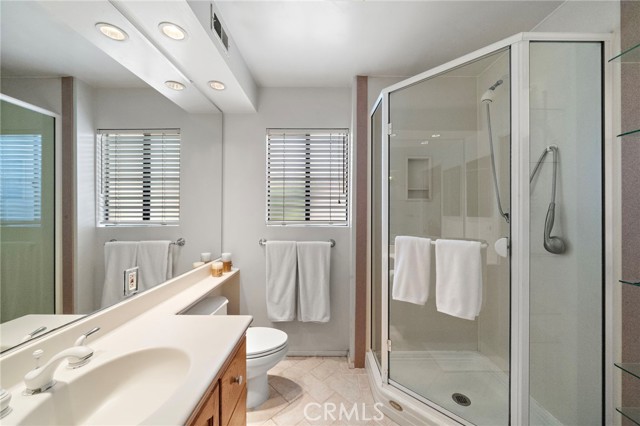 MLS #OC25140820 image #32