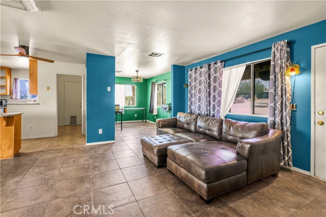 MLS #OC25140909 image #11