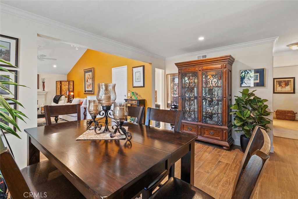 MLS #OC25140922 image #14