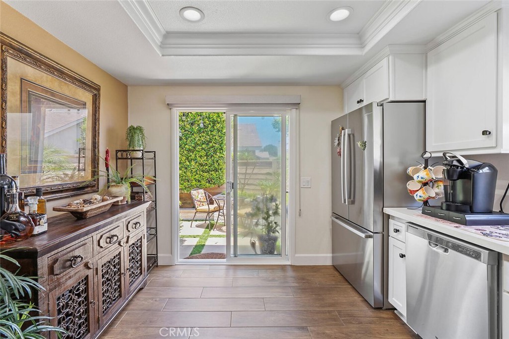 MLS #OC25140922 image #16