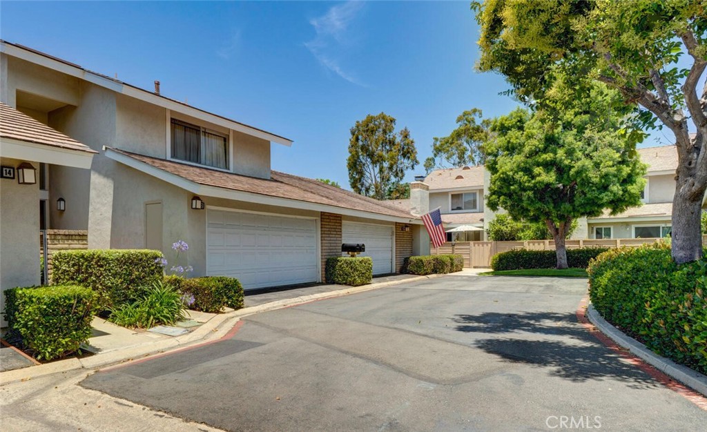 MLS #OC25140922 image #40