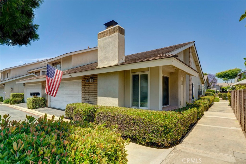 MLS #OC25140922 image #61