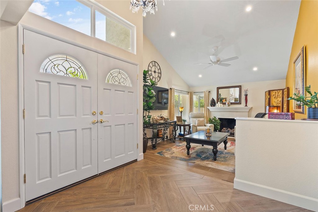 MLS #OC25140922 image #9