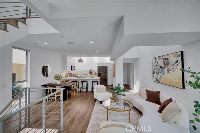 MLS #OC25140939 img 1